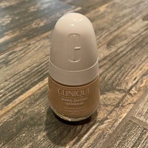 Clinique Even Better serum foundation CN 10